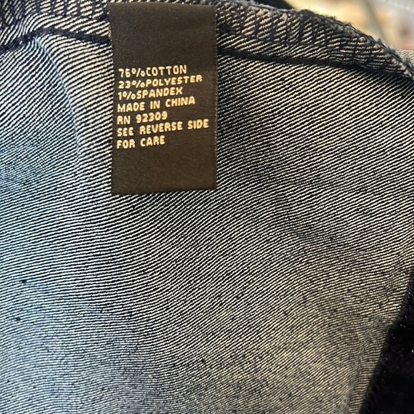 DG2 by Diane Gilman Classic Stretch Signature Denim Jacket Size Large - Picture 4 of 12